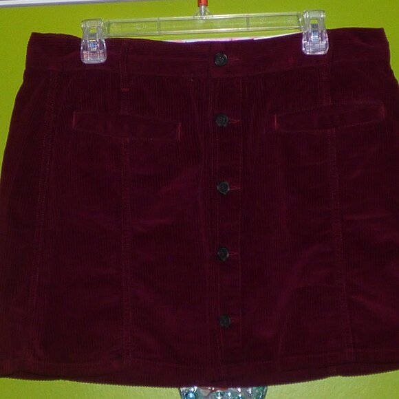 GOTH OFFICE AM EAGLE CORDUROY RED WINE STRAIGHT MINI SKIRT FRONT BUTTON PARTY 14